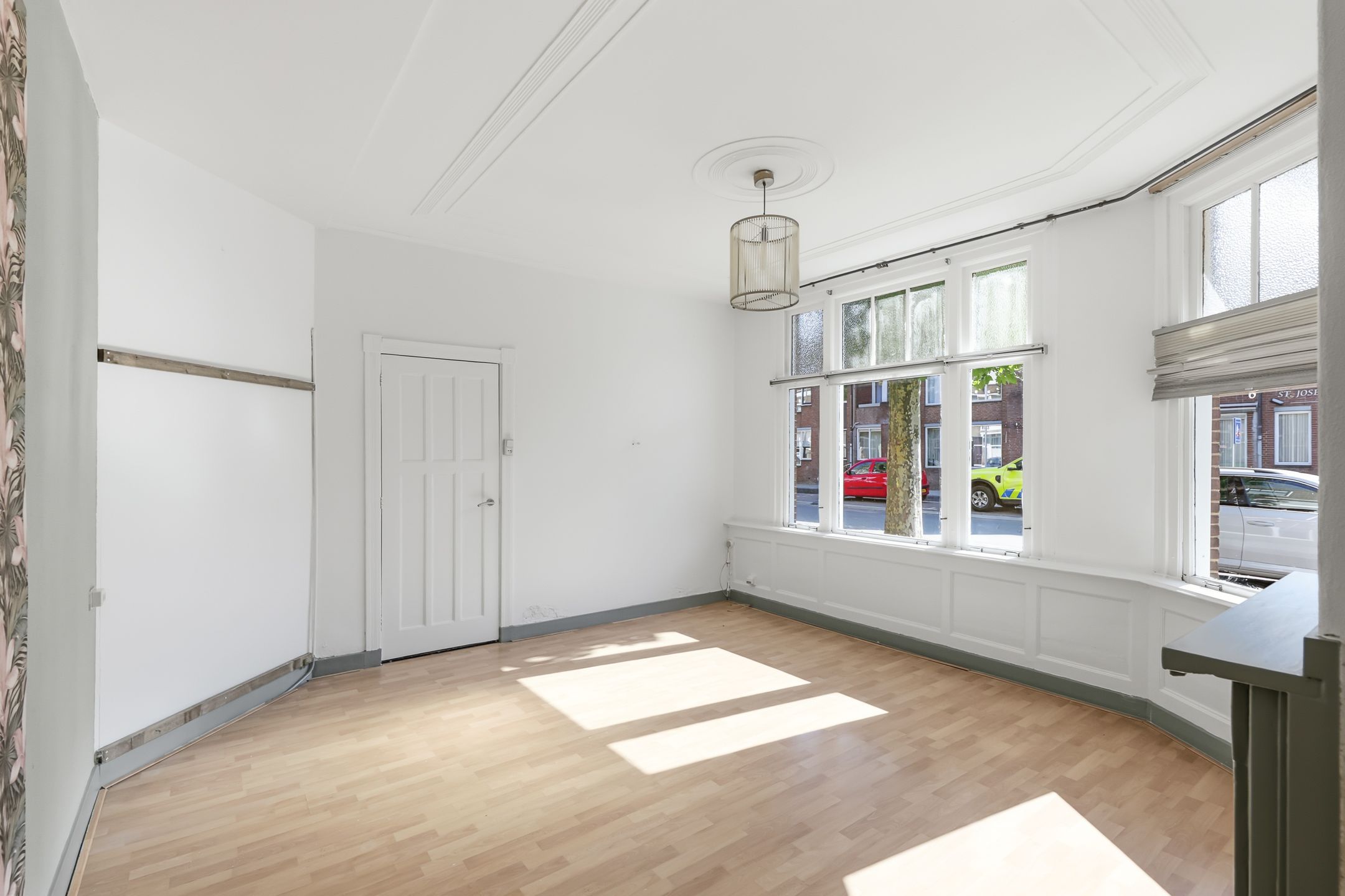 Photo 9 of Van Dishoeckstraat 29