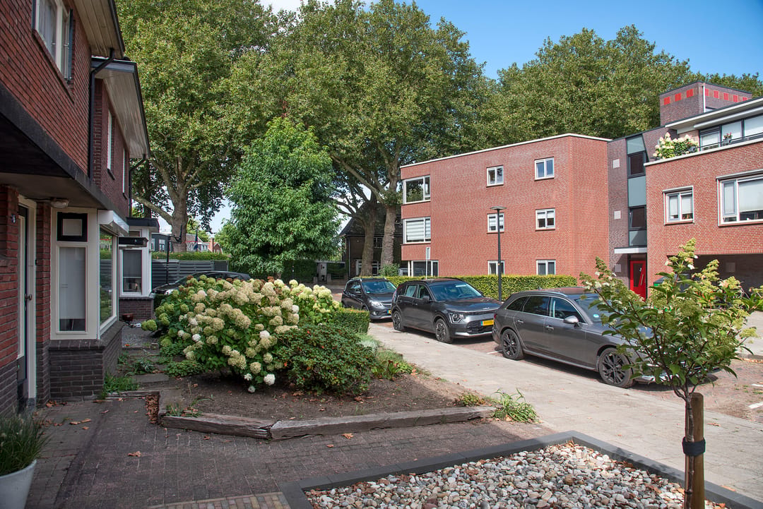 Photo 41 of Esdoornstraat 8