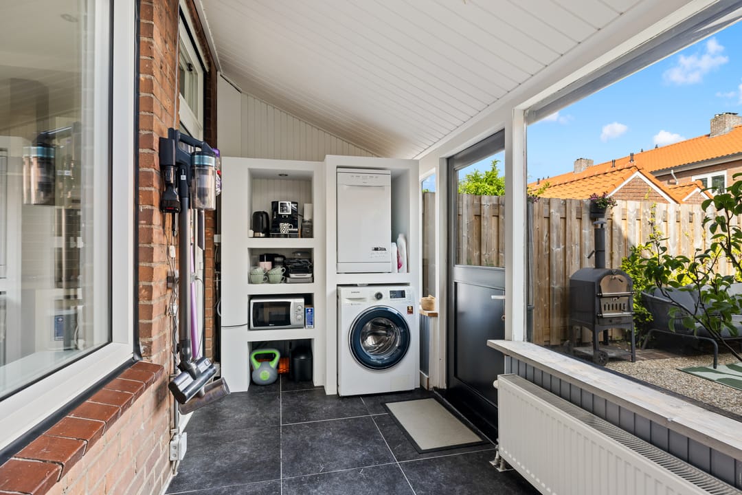 Photo 22 of H. Diemerstraat 31