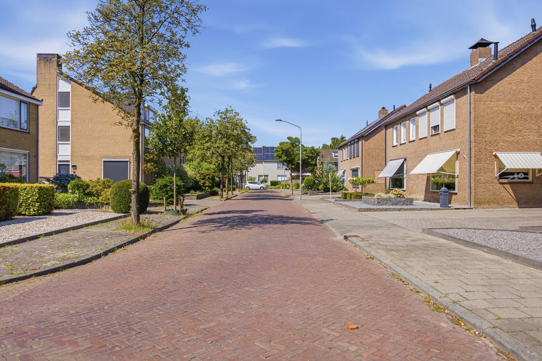 Foto 41 van Meeuwenlaan 9