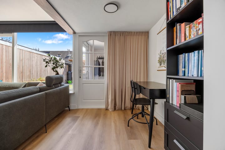 Tussenwoning te koop: Wethouder Van Thiellaan 24, Barneveld