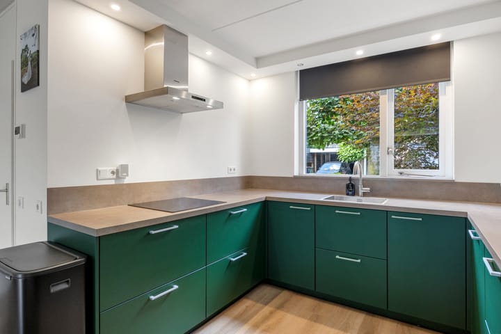 Tussenwoning te koop: Wethouder Van Thiellaan 24, Barneveld