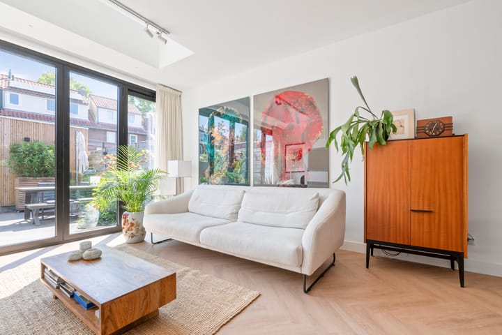 Tussenwoning te koop: Dickmansstraat 25, Haarlem