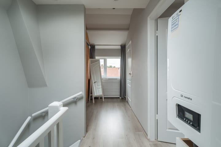 Tussenwoning te koop: Burg. Allardstraat 21, Geertruidenberg
