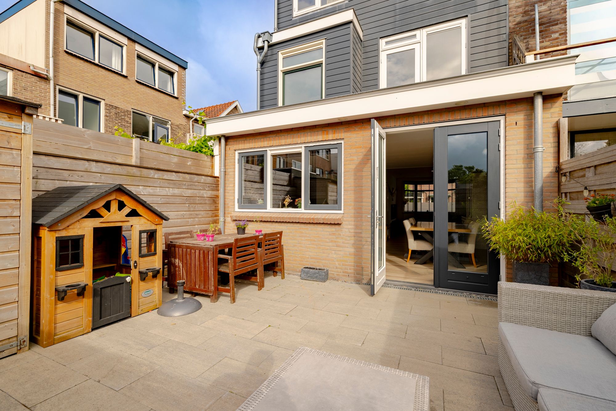 Photo 3 of Zwaluwstraat 46