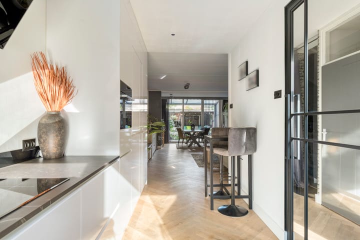 Tussenwoning te koop: Hunenveldlaan 64, Oldenzaal