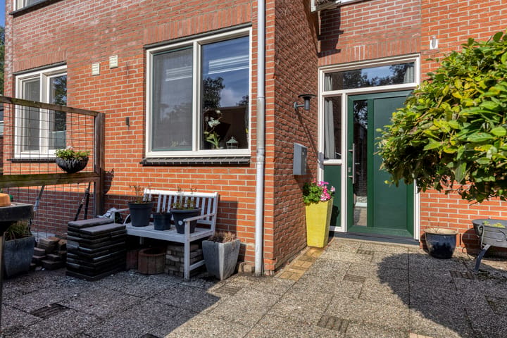 Tussenwoning te koop: hunenveldlaan 64, Oldenzaal