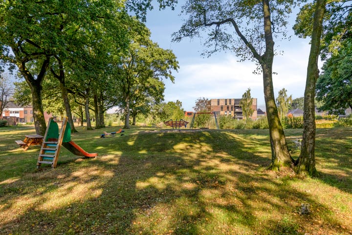 Tussenwoning te koop: hunenveldlaan 64, Oldenzaal