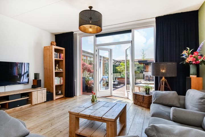 Tussenwoning te koop: Operatie Mannahof 7, Nootdorp