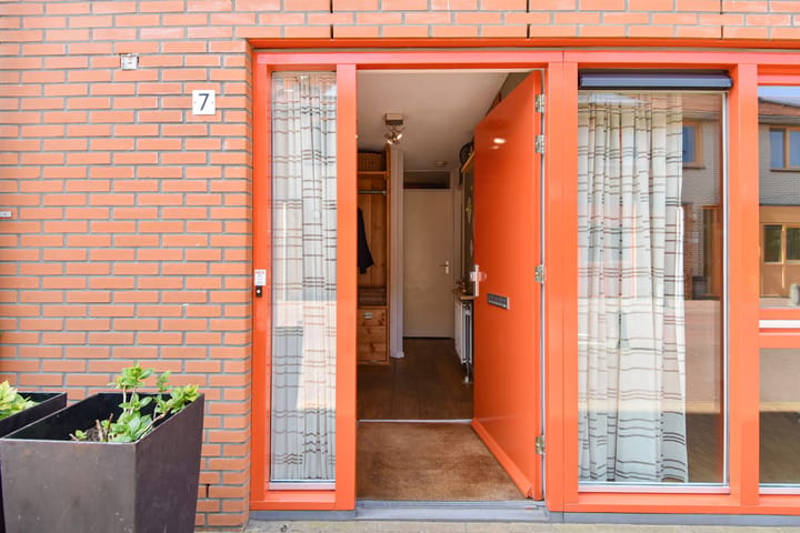 Tussenwoning te koop: Operatie Mannahof 7, Nootdorp