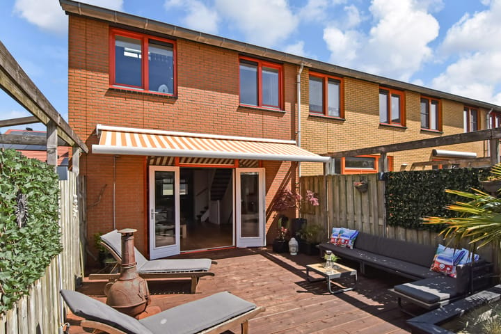 Tussenwoning te koop: Operatie Mannahof 7, Nootdorp