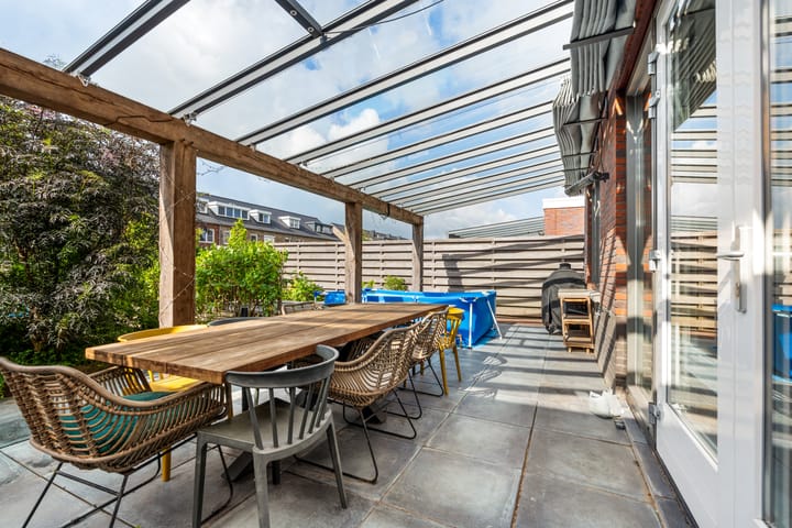 Hoekwoning te koop: Rammenas 17, Roelofarendsveen