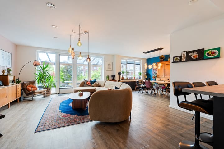 Hoekwoning te koop: Rammenas 17, Roelofarendsveen