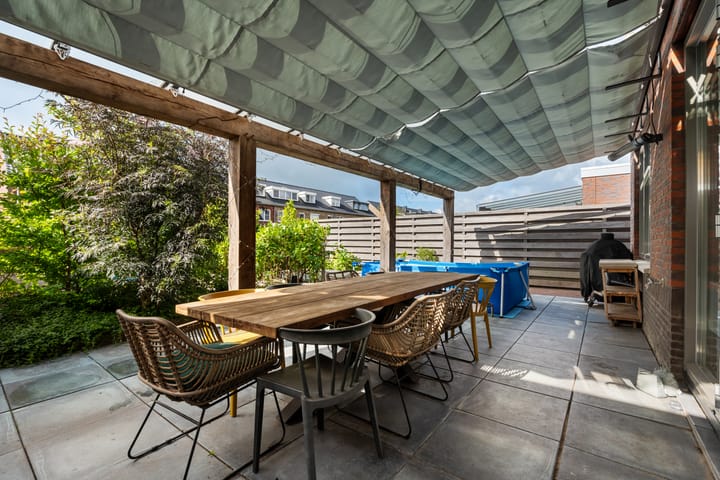 Hoekwoning te koop: Rammenas 17, Roelofarendsveen