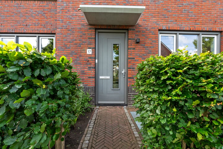 Hoekwoning te koop: Rammenas 17, Roelofarendsveen