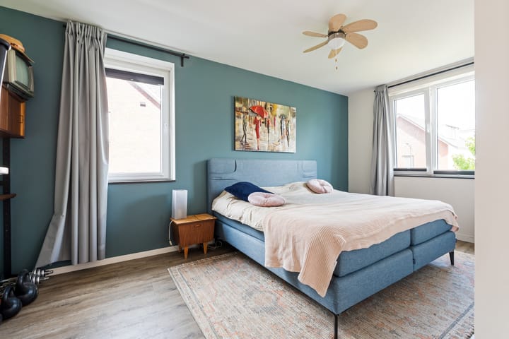 Hoekwoning te koop: Rammenas 17, Roelofarendsveen