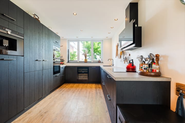 Hoekwoning te koop: Rammenas 17, Roelofarendsveen