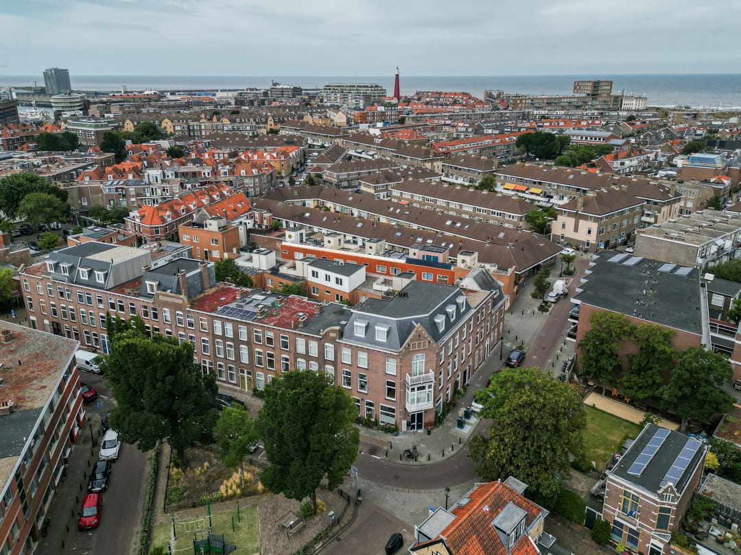 Foto 43 van Roerstraat 1