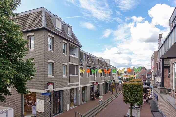 Photo 2 of Raadhuisstraat 22