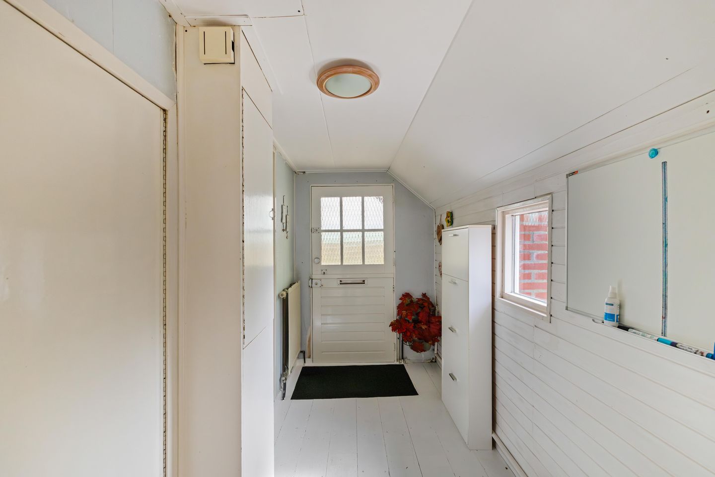 Photo 5 of Binnen A.E. 10