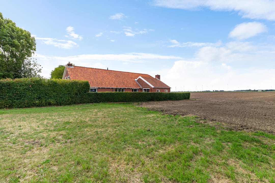 Photo 82 of Binnen A.E. 10