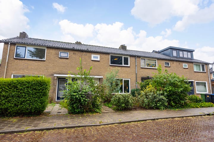 Tussenwoning te koop: De Moorstraat 14, Arnhem