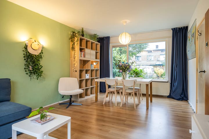 Tussenwoning te koop: De Moorstraat 14, Arnhem