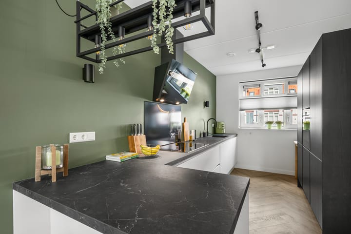Tussenwoning te koop: Plataanpad 10, Hoef En Haag