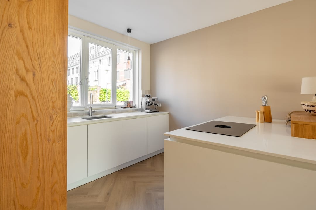 Photo 11 of Nono Wardenaarstraat 22