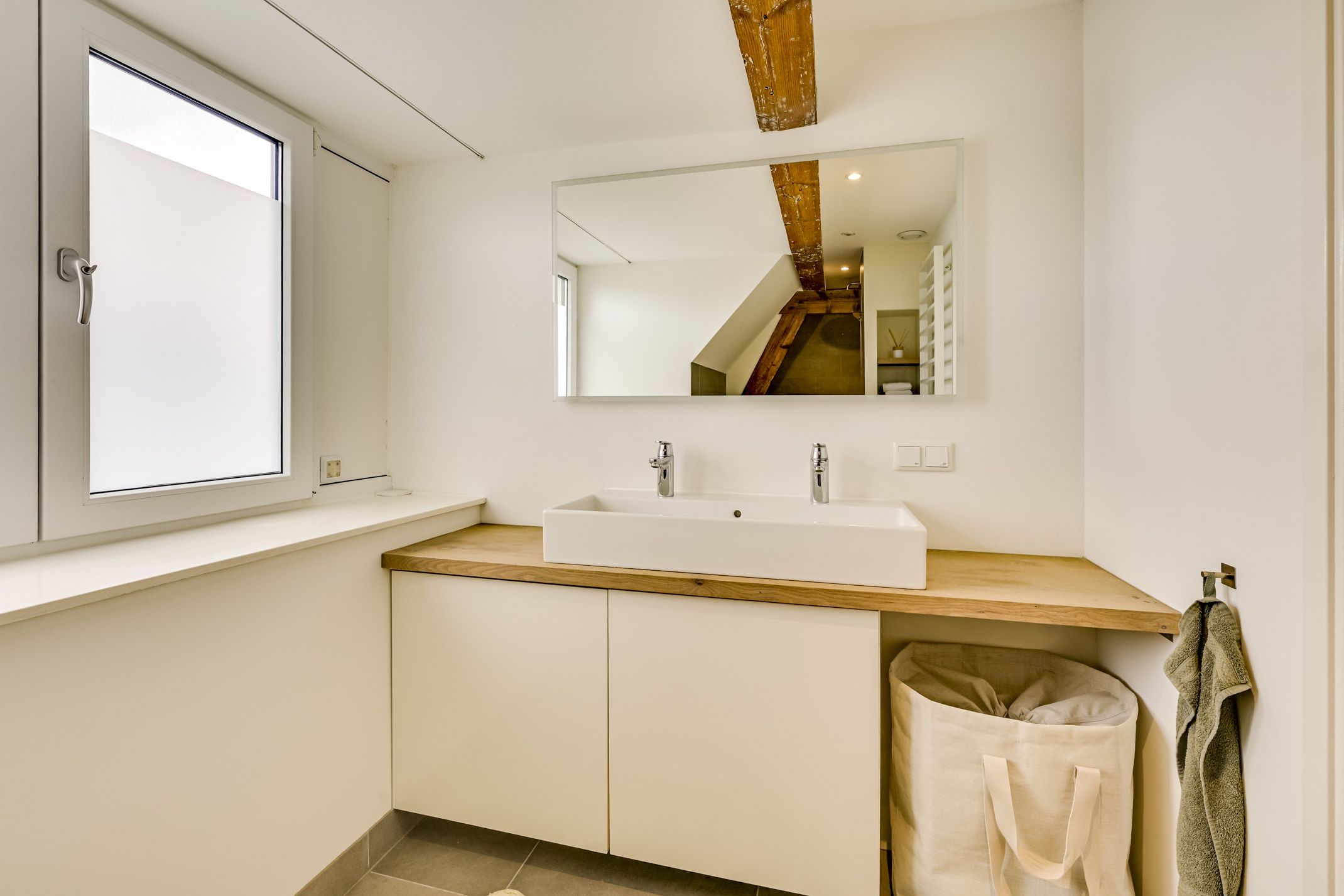 Photo 24 of Herenstraat 135