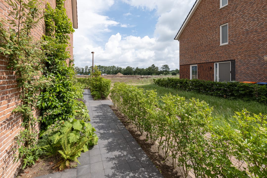 Foto 46 van J. van den Broekstraat 7