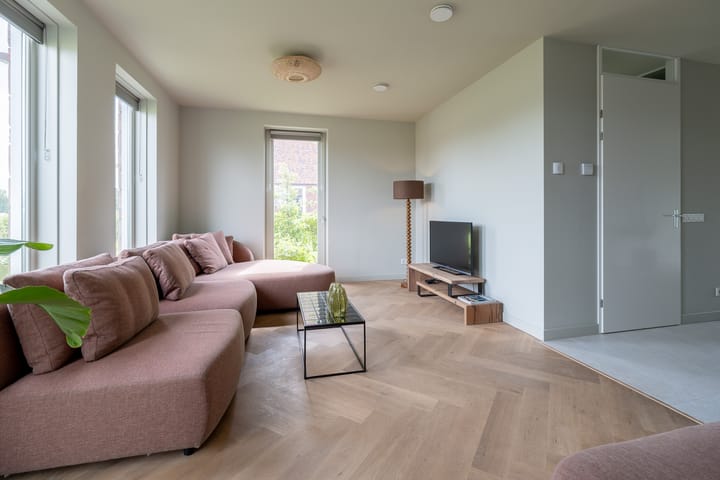 Foto 4 van J. van den Broekstraat 7