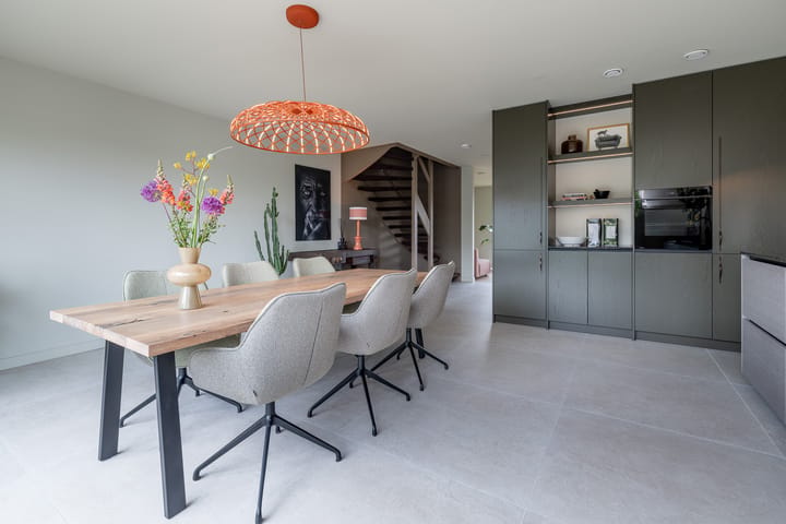 Hoekwoning te koop: J. van den Broekstraat 7, Barneveld