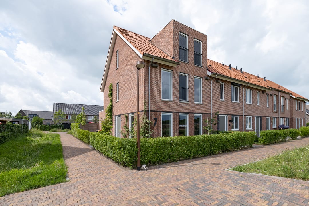 Foto 47 van J. van den Broekstraat 7