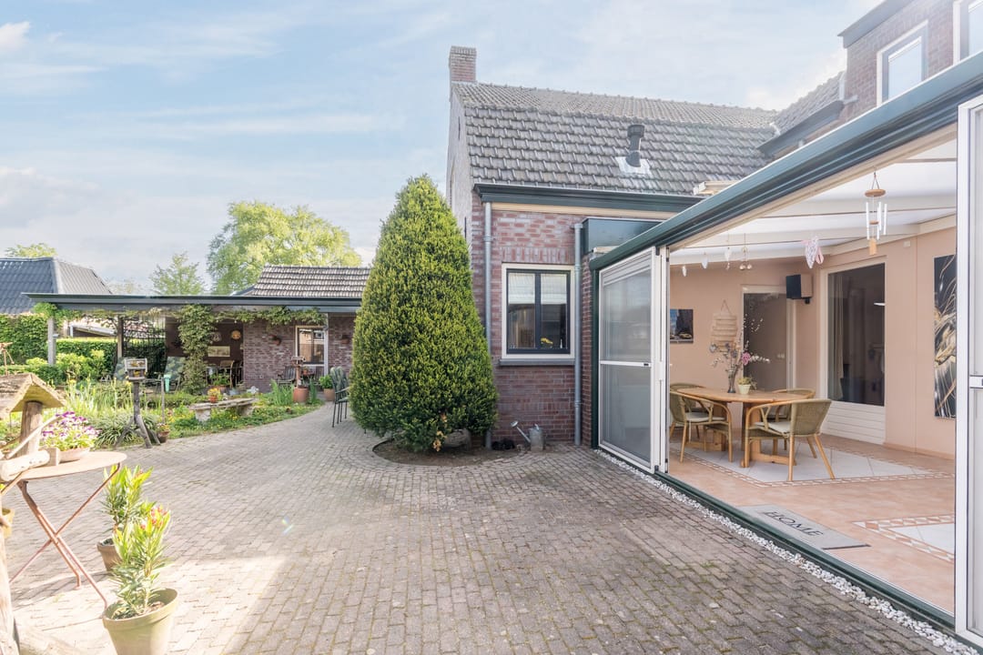 Photo 37 of Dorpstraat 28