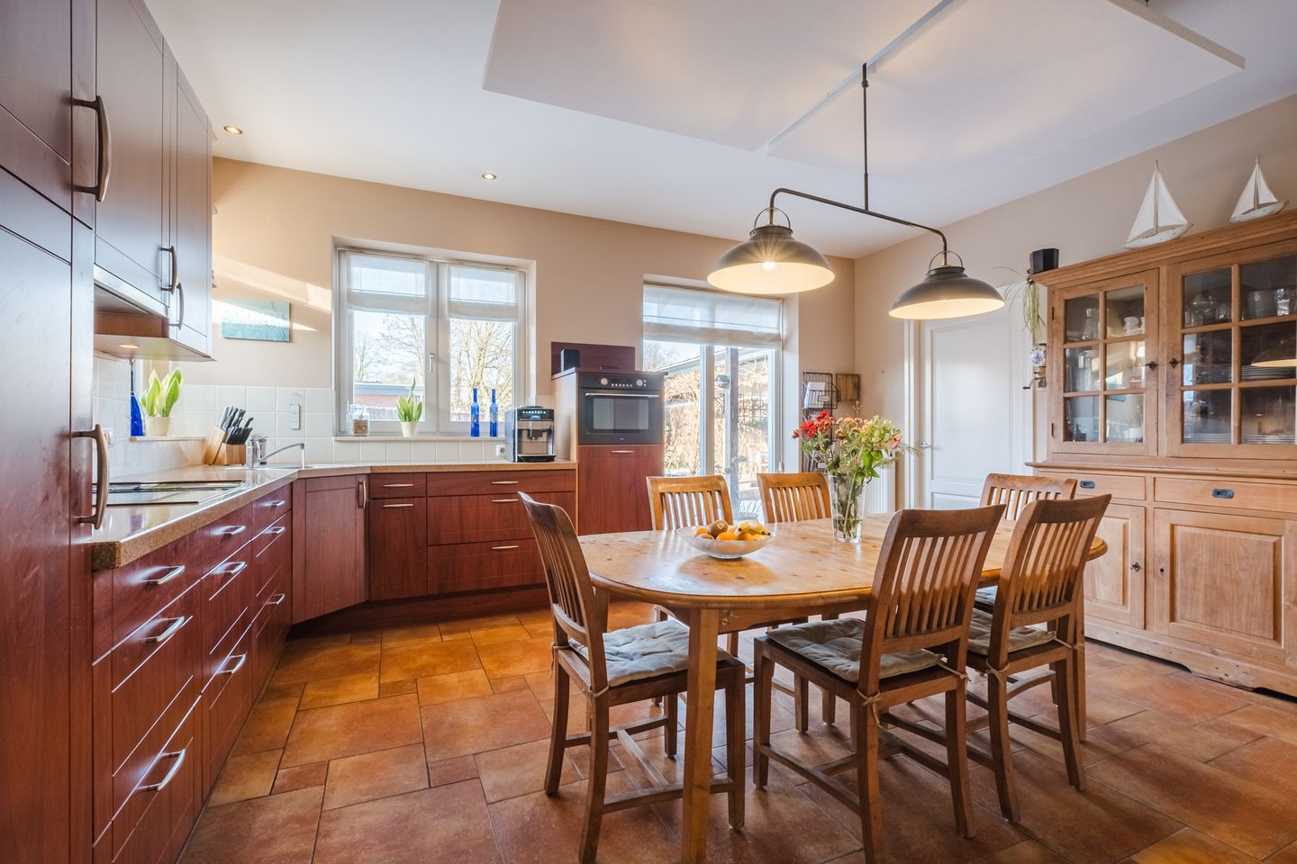 Photo 10 of Dorpstraat 28