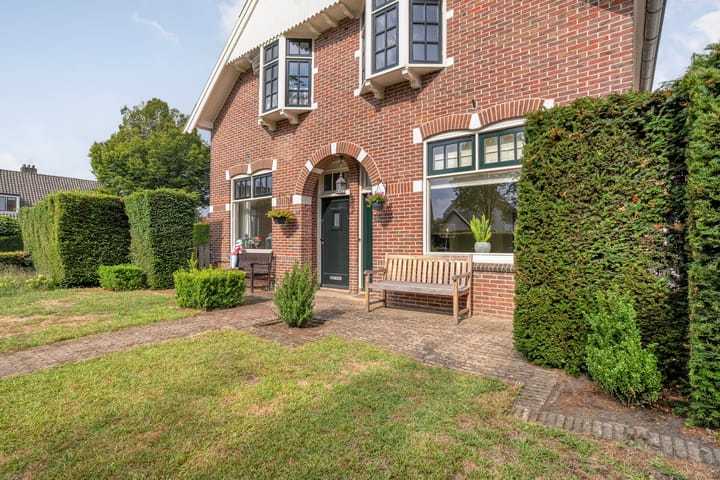 Twee-onder-één-kap te koop: Conradstraat 22, Hengelo
