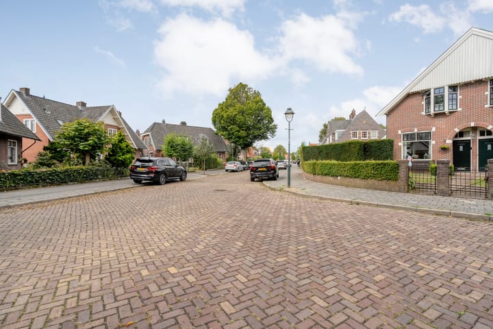 Twee-onder-één-kap te koop: Conradstraat 22, Hengelo