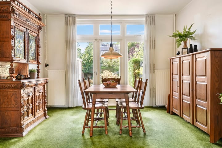 Tussenwoning te koop: Vogelkersstraat 27, Bussum
