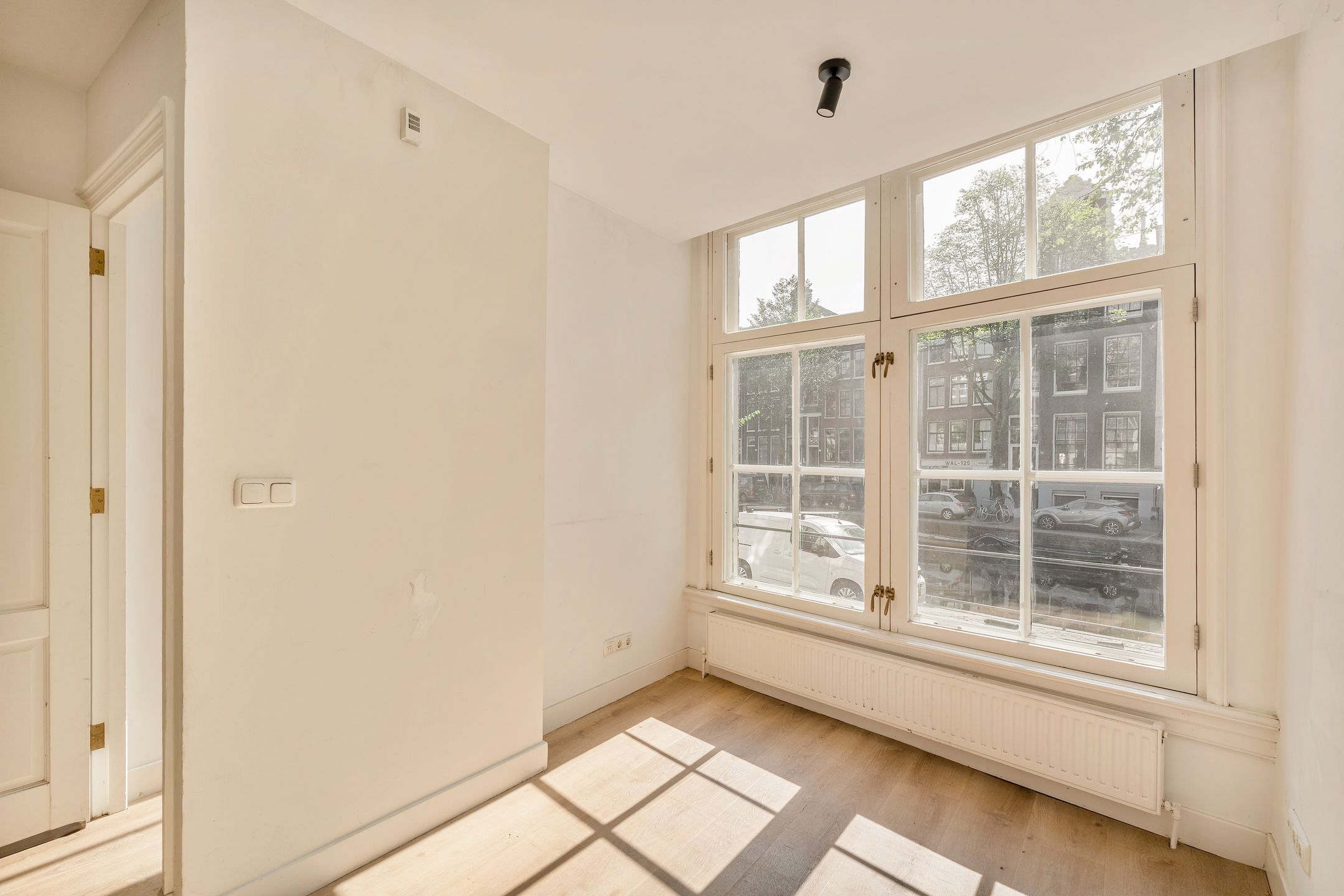 Foto 6 van Oudezijds Voorburgwal 194-A