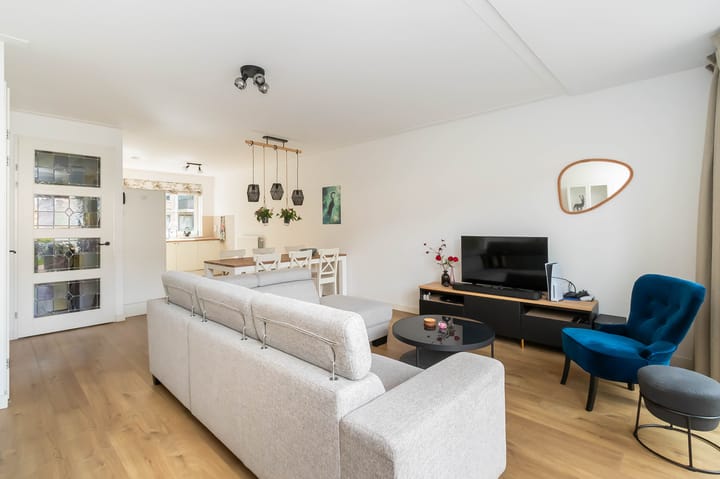 Tussenwoning te koop: Kotter 57, Huizen
