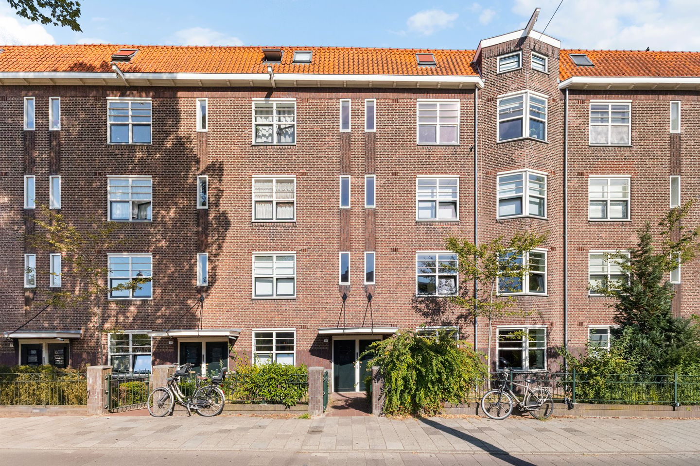 Foto 1 van Hoofdweg 114-H