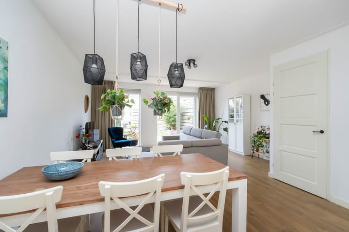 Tussenwoning te koop: Kotter 57, Huizen
