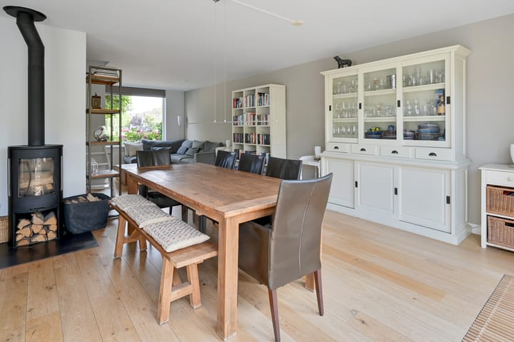 Tussenwoning te koop: Hoepelbuigerslaan 10, Nederhorst Den Berg