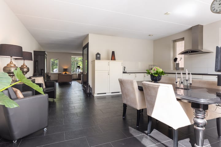 Twee-onder-één-kap te koop: Deventerstraat 492, Apeldoorn