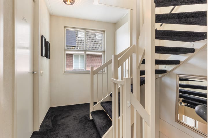 Twee-onder-één-kap te koop: Deventerstraat 492, Apeldoorn