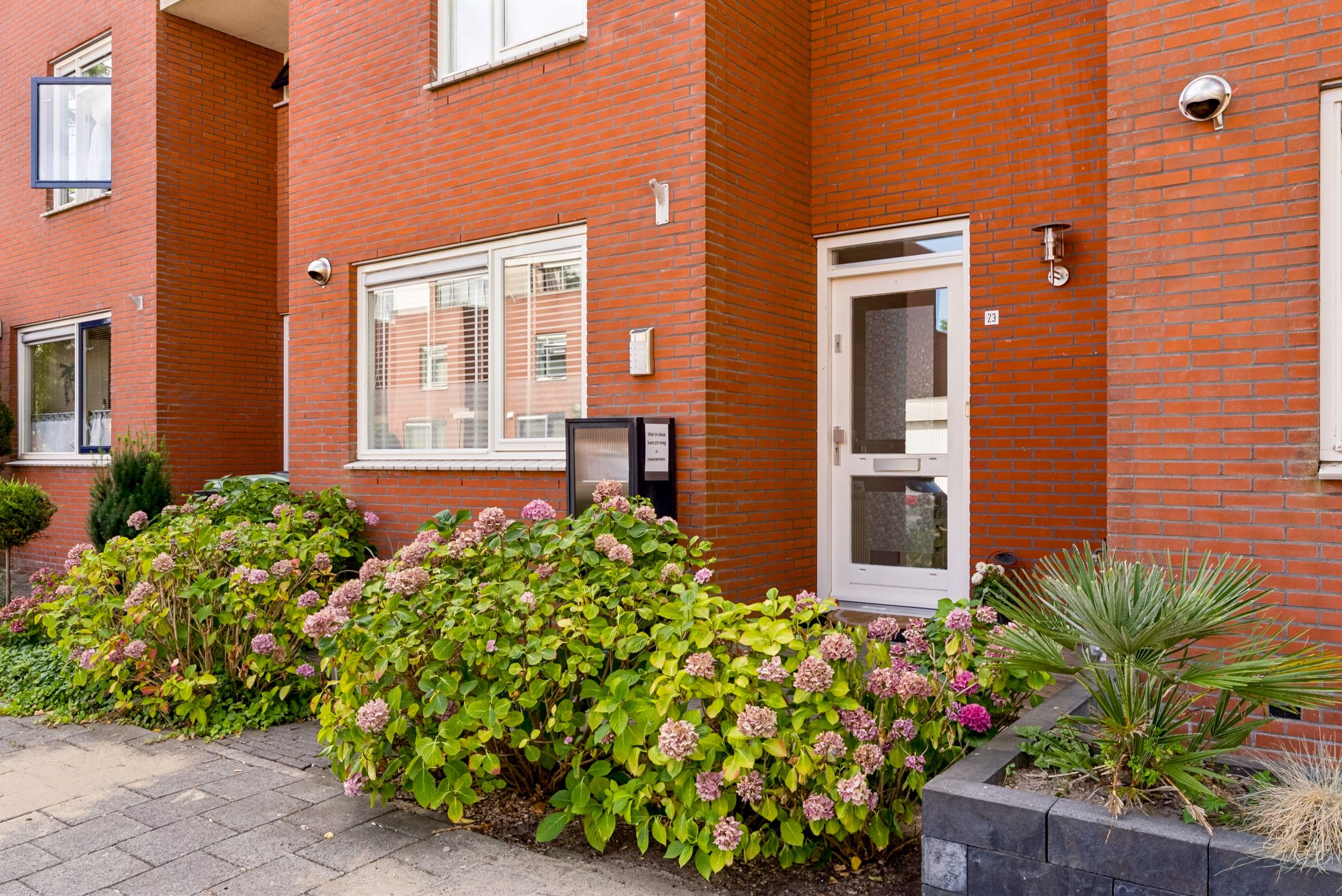 Foto 48 van Aalbessenstraat 23