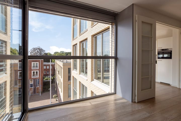 Appartement te koop: Bellevuelaan 137, Haarlem