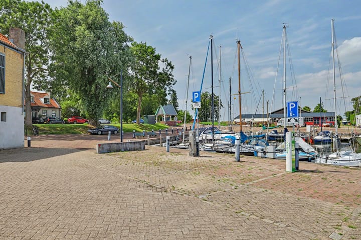 Foto 2 van Zeedijk 24-C
