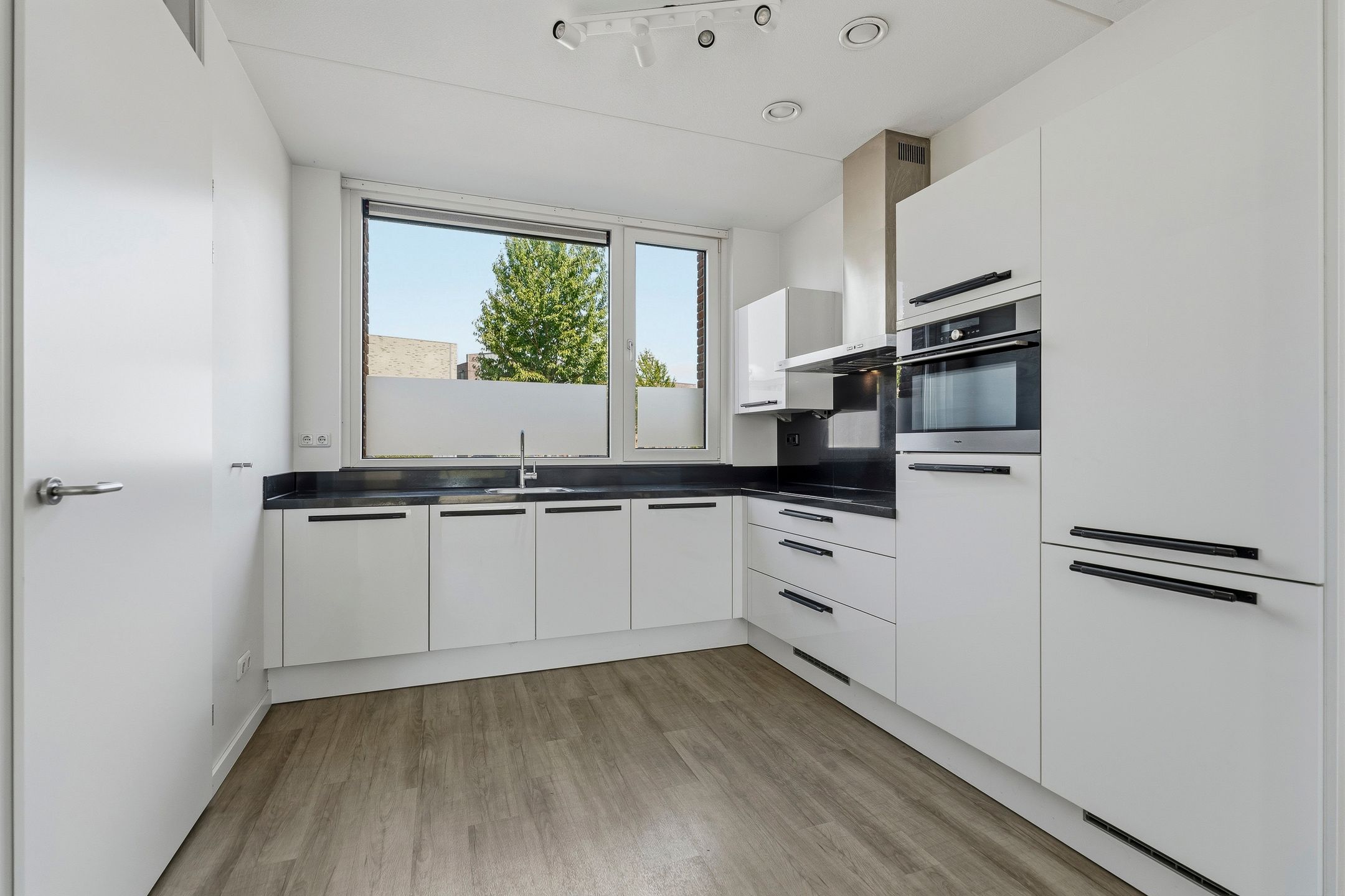 Photo 3 of Pachterwaard 38